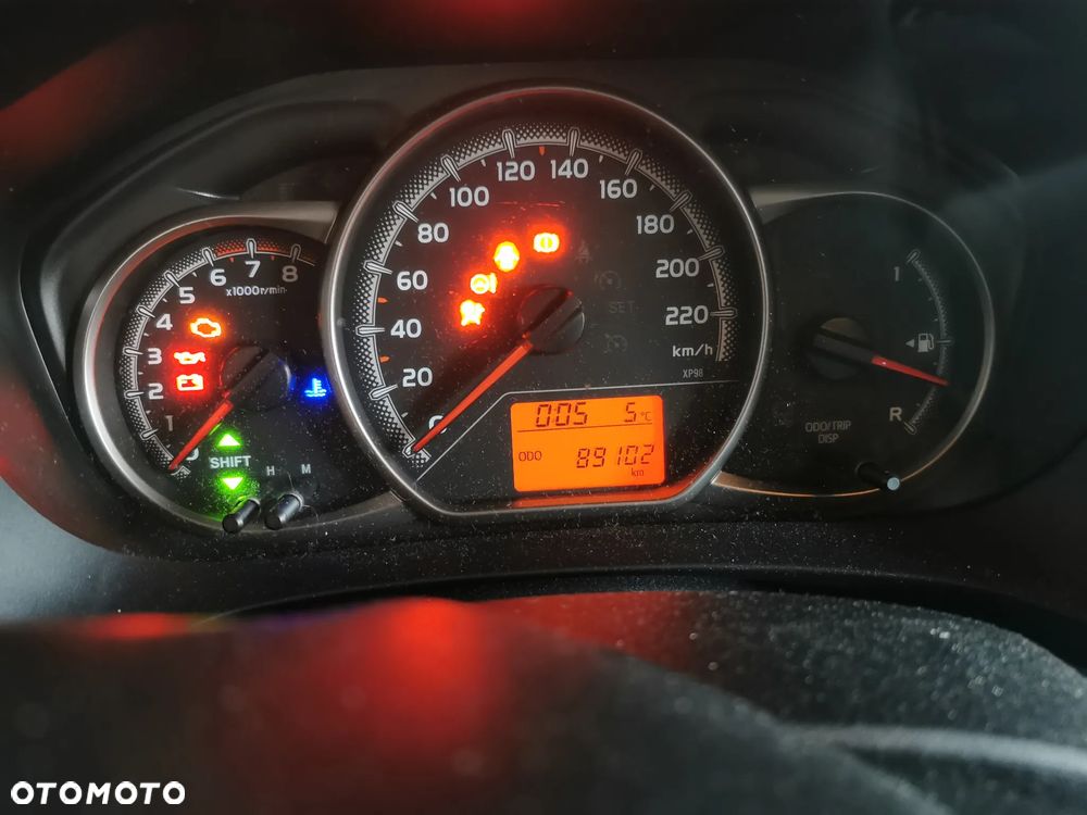 Toyota Yaris 1.33 Premium - 12
