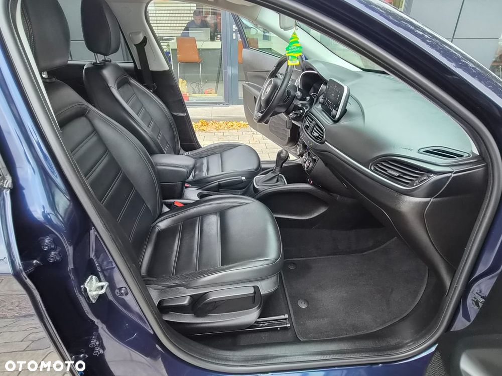 Fiat Tipo 1.6 MultiJet DCT Easy - 24