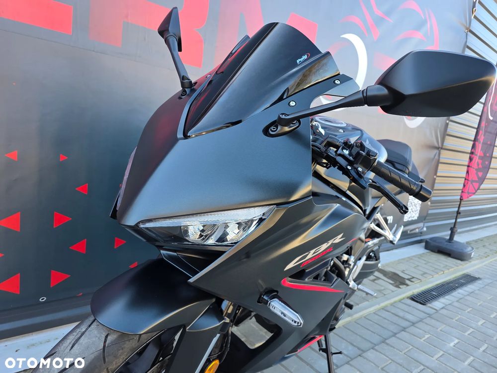 Honda CBR - 16