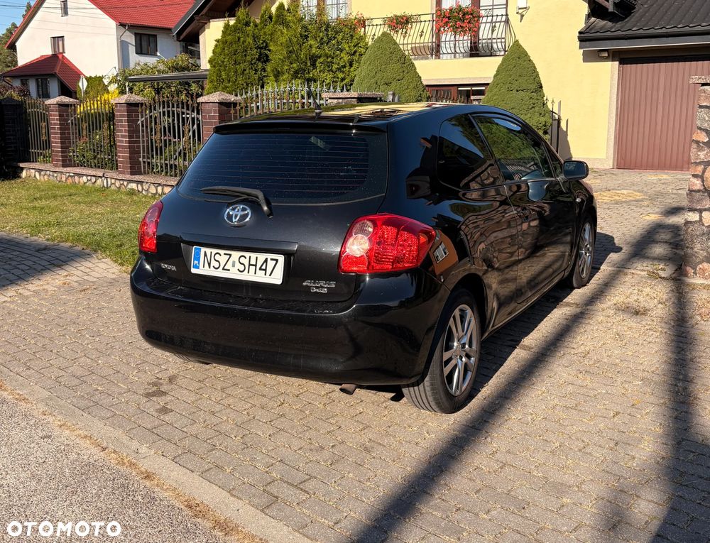 Toyota Auris 2.0 D-4D Prestige - 2