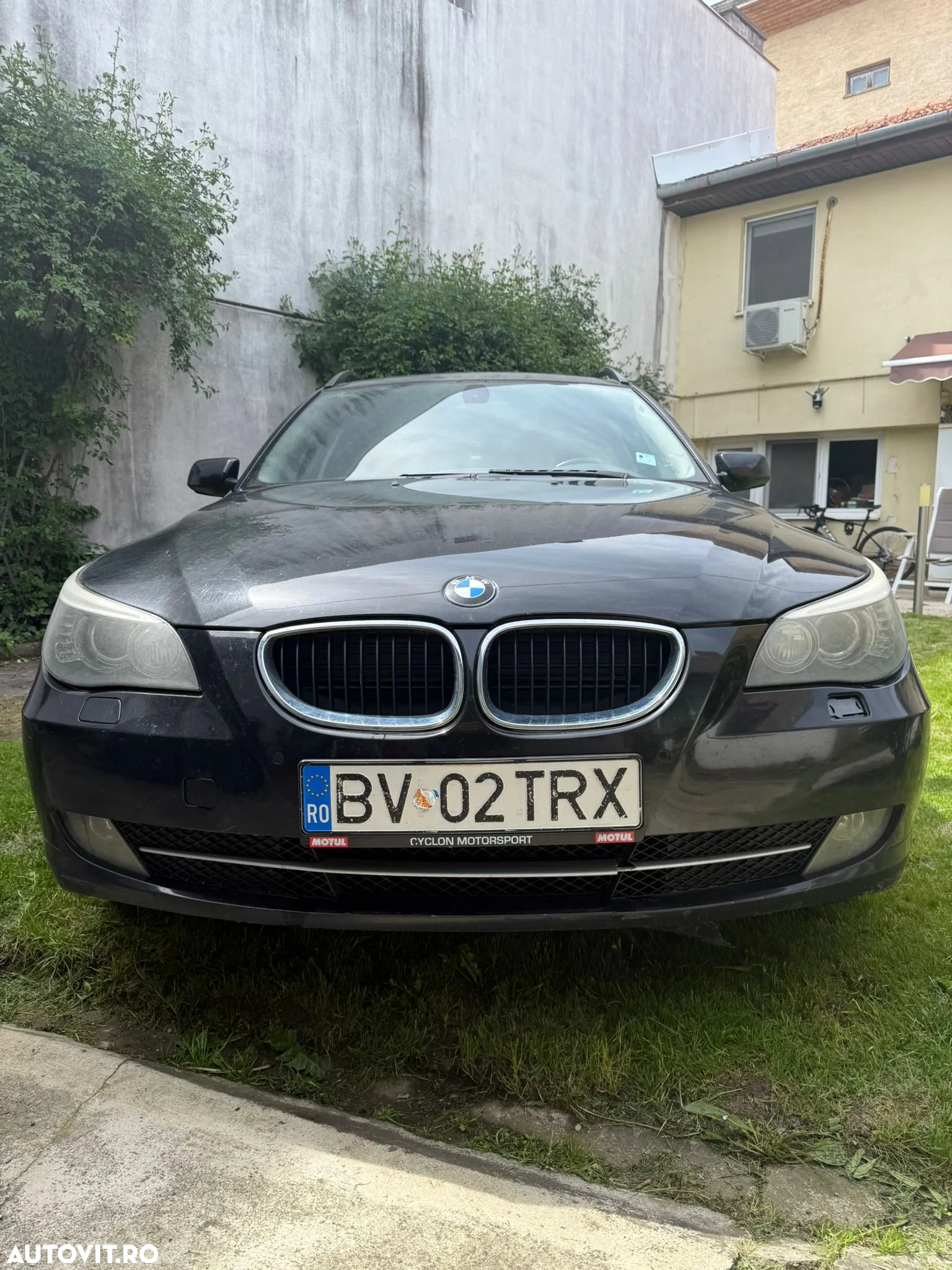 BMW Seria 5 520d Touring - 13