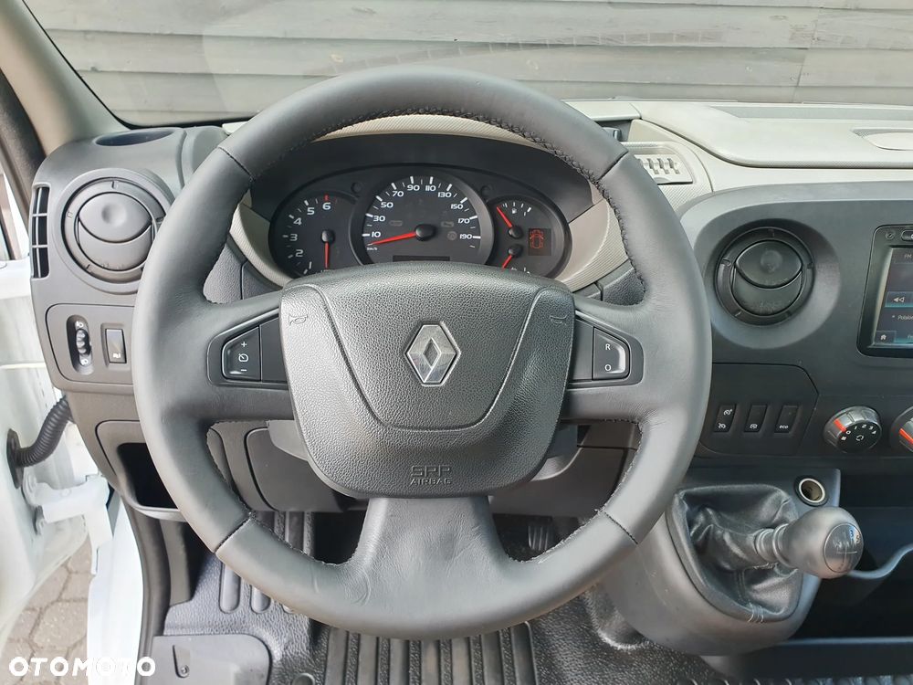 Renault Master - 32