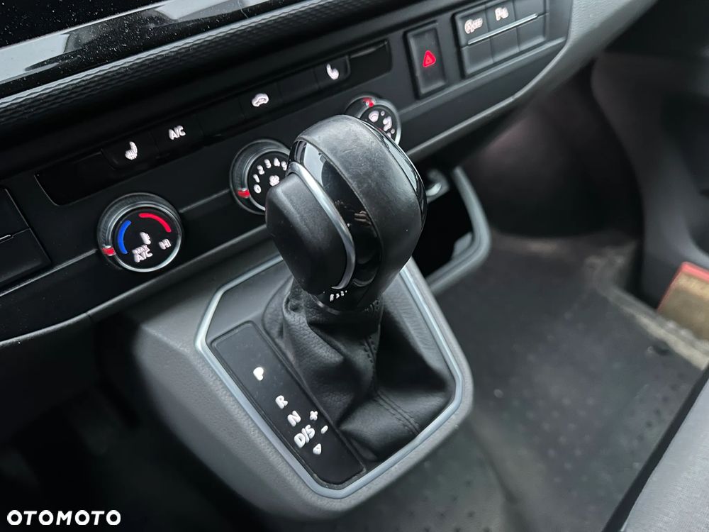 Volkswagen Transporter T6 - 25