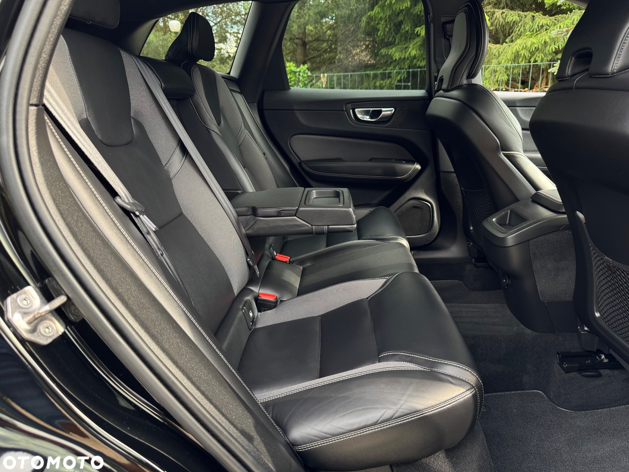 Volvo XC 60 B4 D Geartronic RDesign - 26