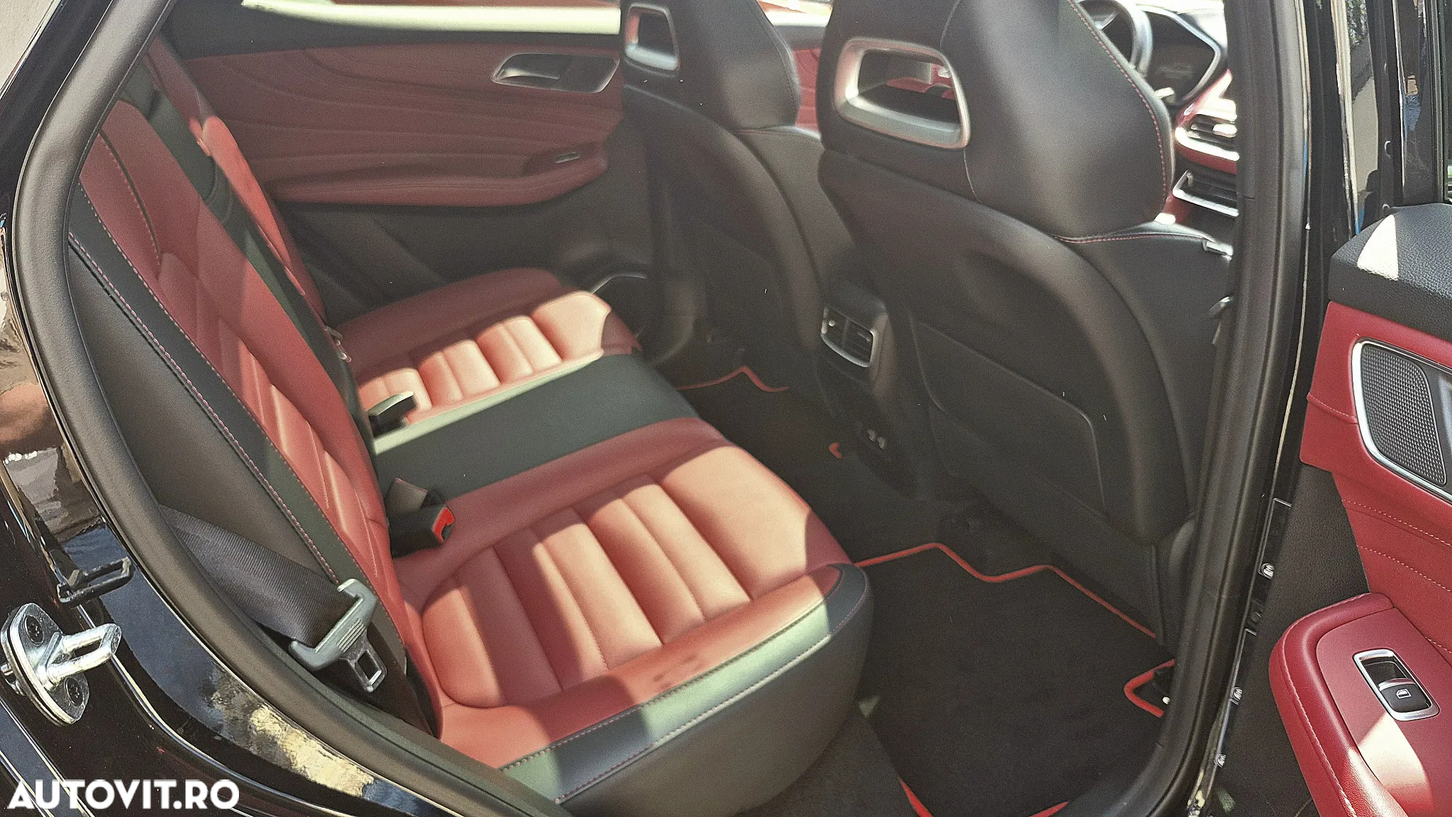 MG EHS 1.5T-GDI PHEV Luxury - 37