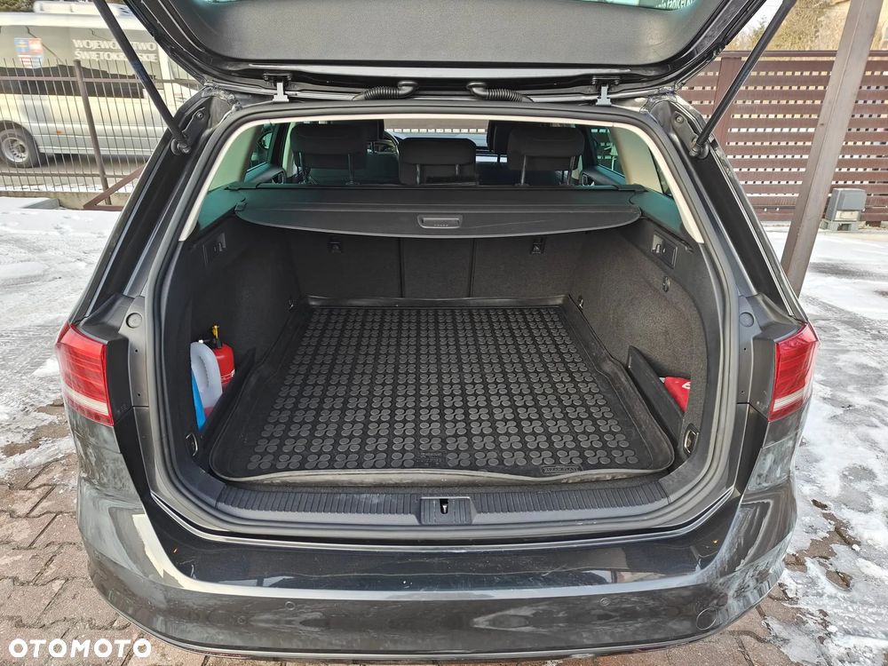 Volkswagen Passat Variant - 32