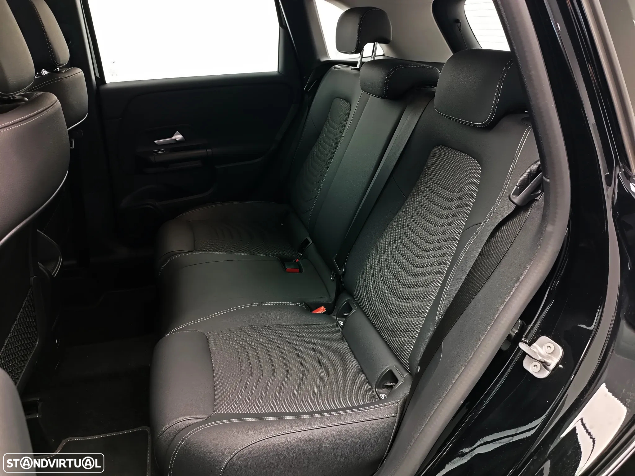 Mercedes-Benz B 200 d - 8