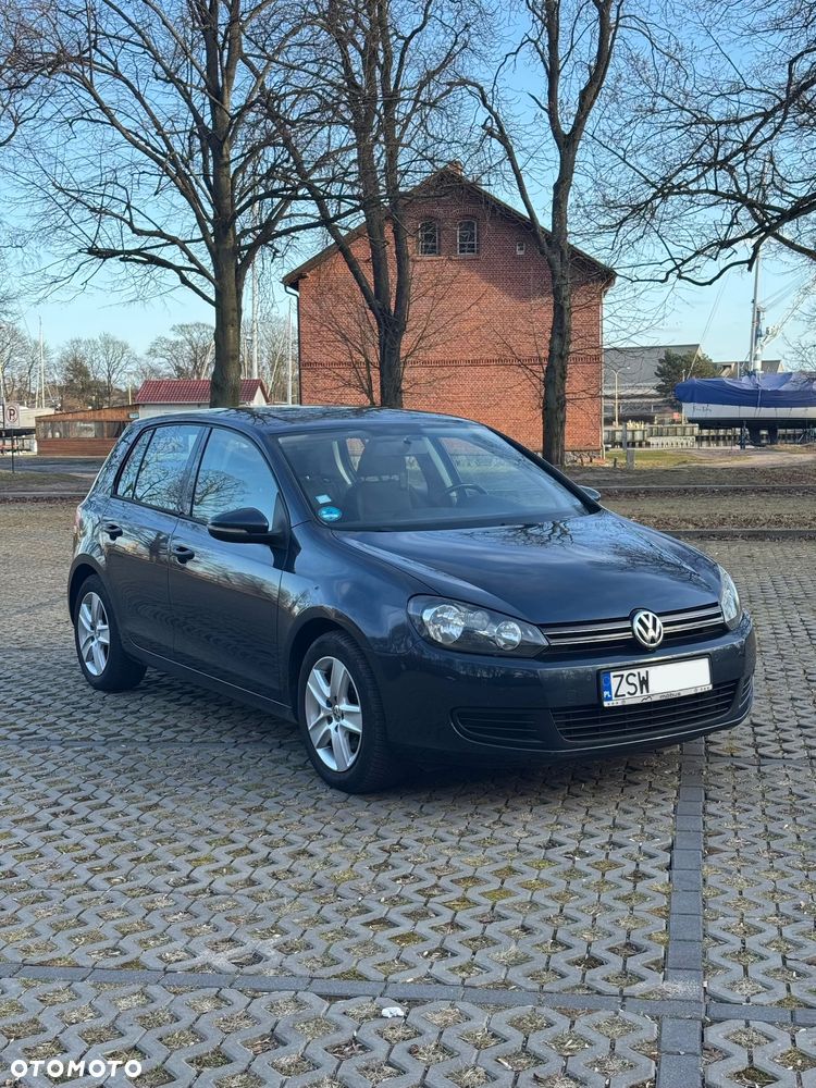 Volkswagen Golf - 2