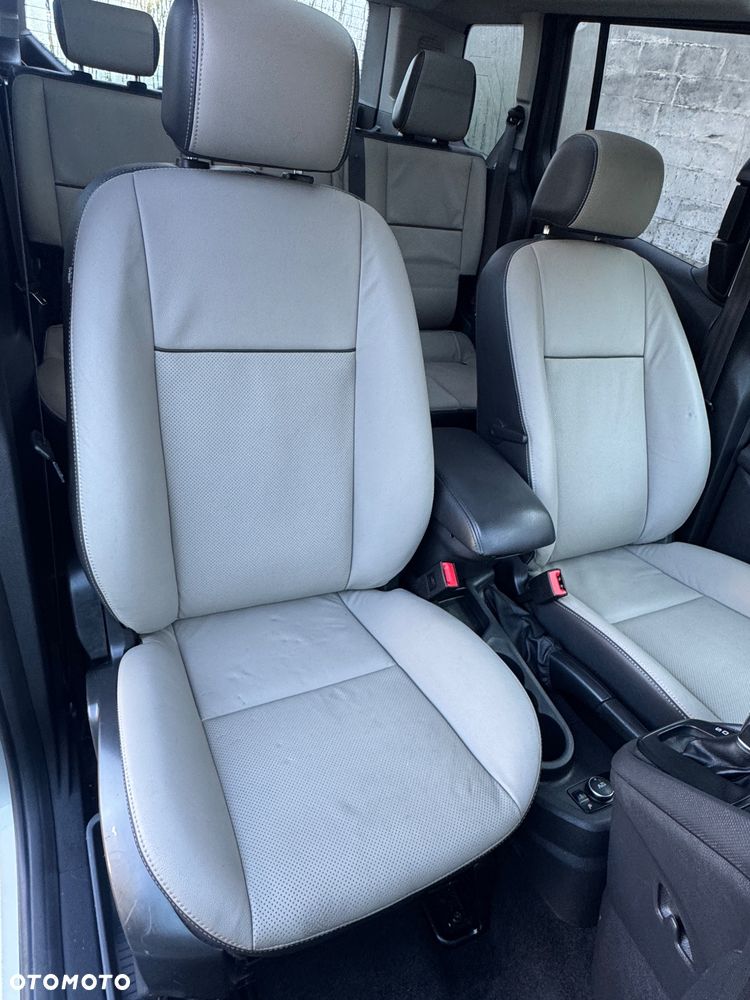 Ford Tourneo Connect - 33