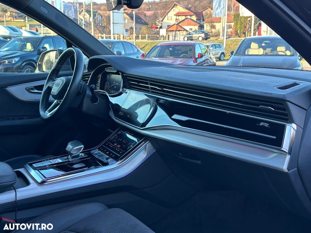 Audi Q7 3.0 50 TDI quattro Tiptronic S Line - 6