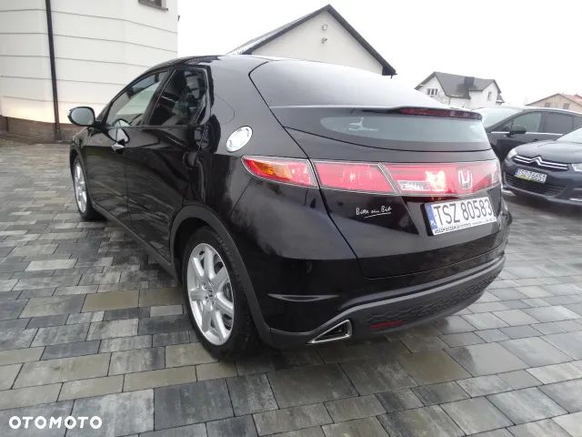 Honda Civic 1.8i-VTEC i-SHIFT Executive - 17