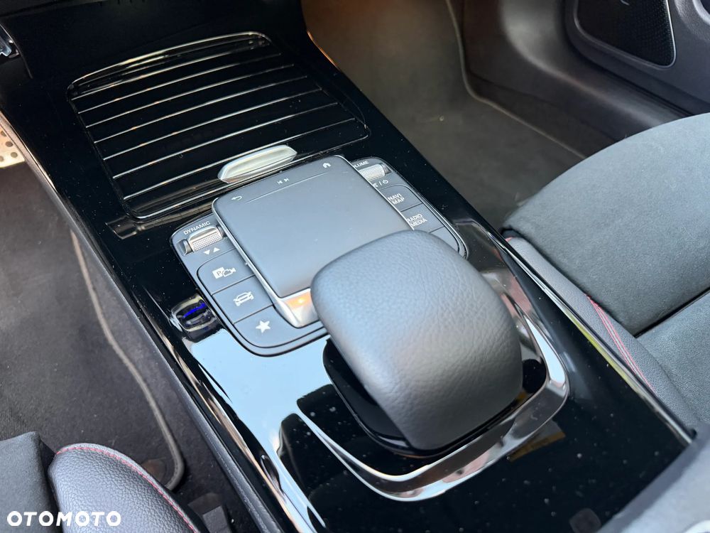 Mercedes-Benz CLA 200 AMG Line 7G-DCT - 27