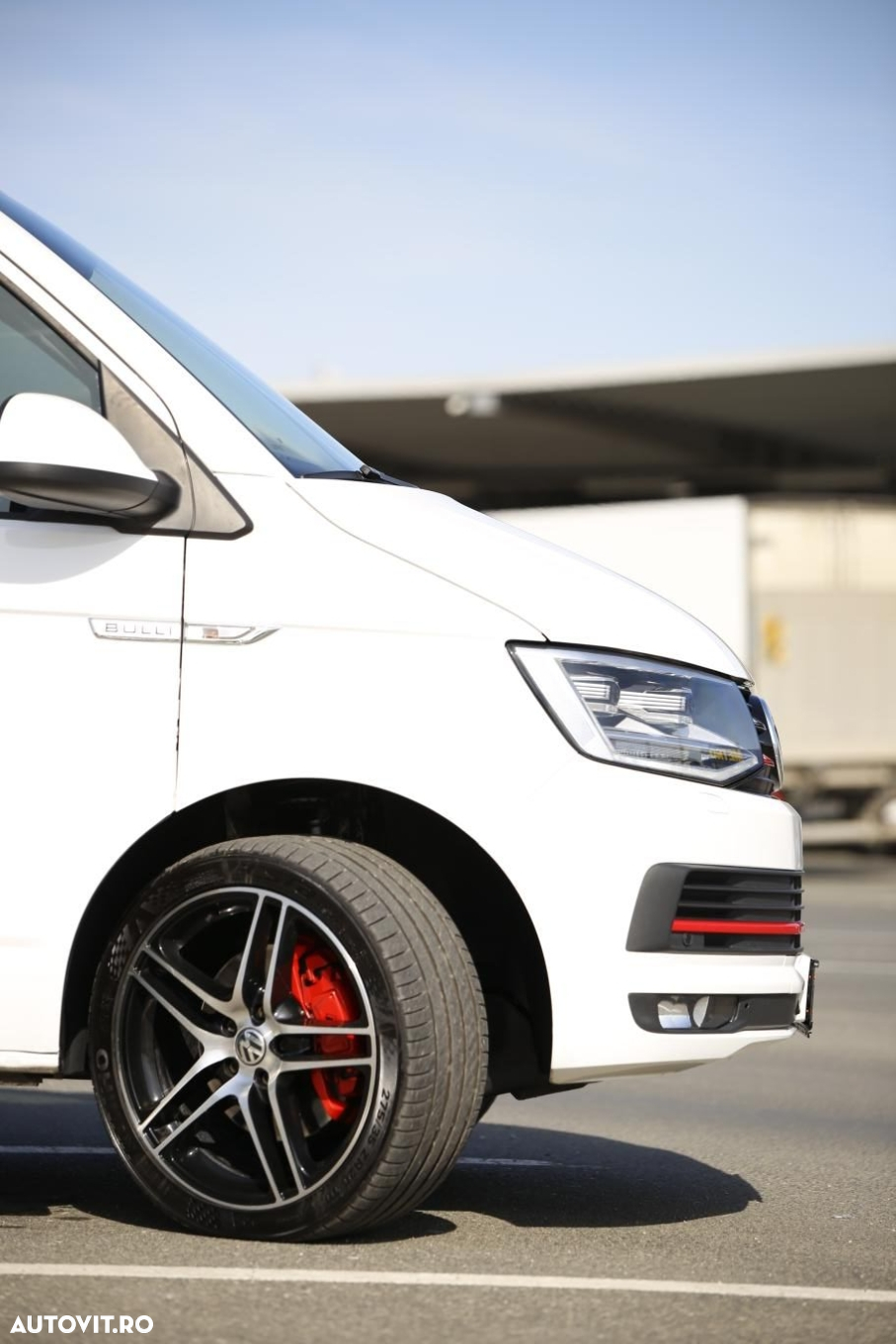 Volkswagen Caravelle - 12