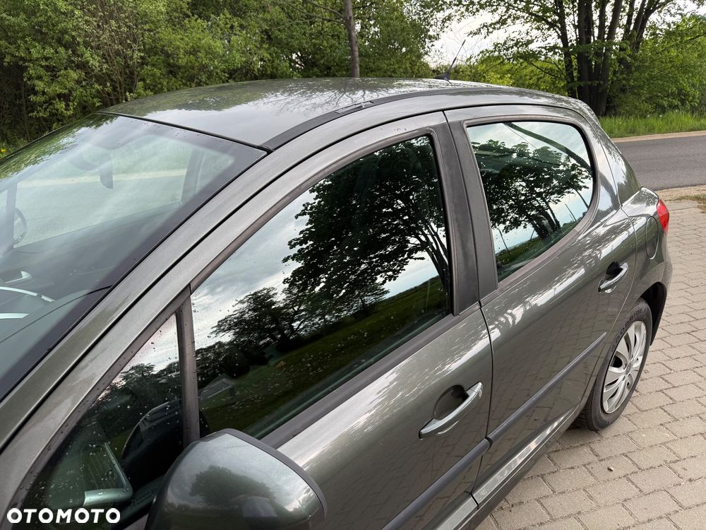 Peugeot 207 - 9