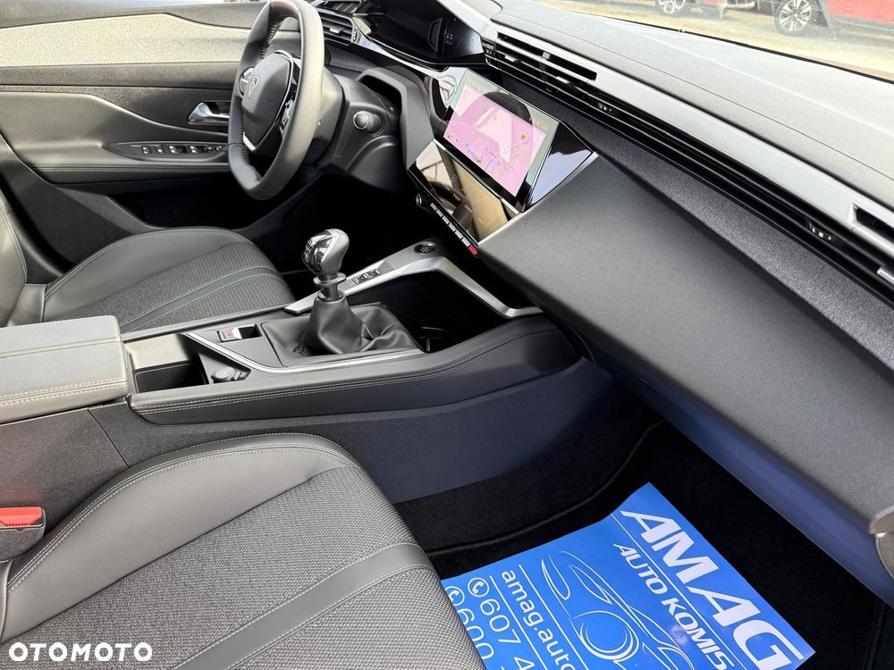 Peugeot 308 1.2 PureTech Allure S&S - 17