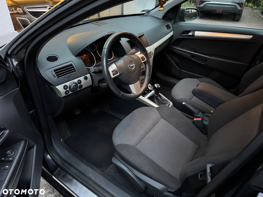 Opel Astra 1.6 Sport - 20