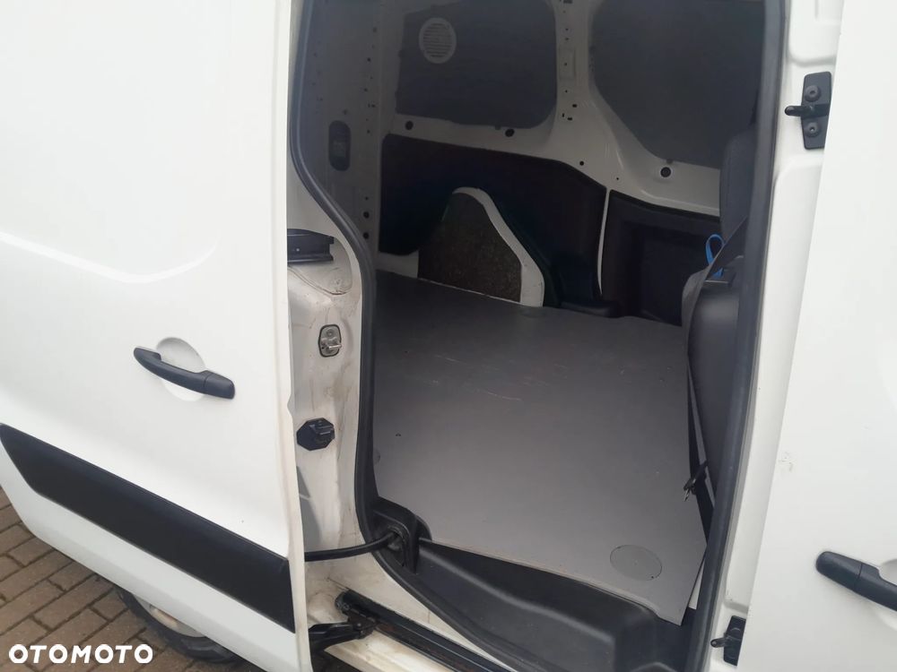 Peugeot Partner - 17