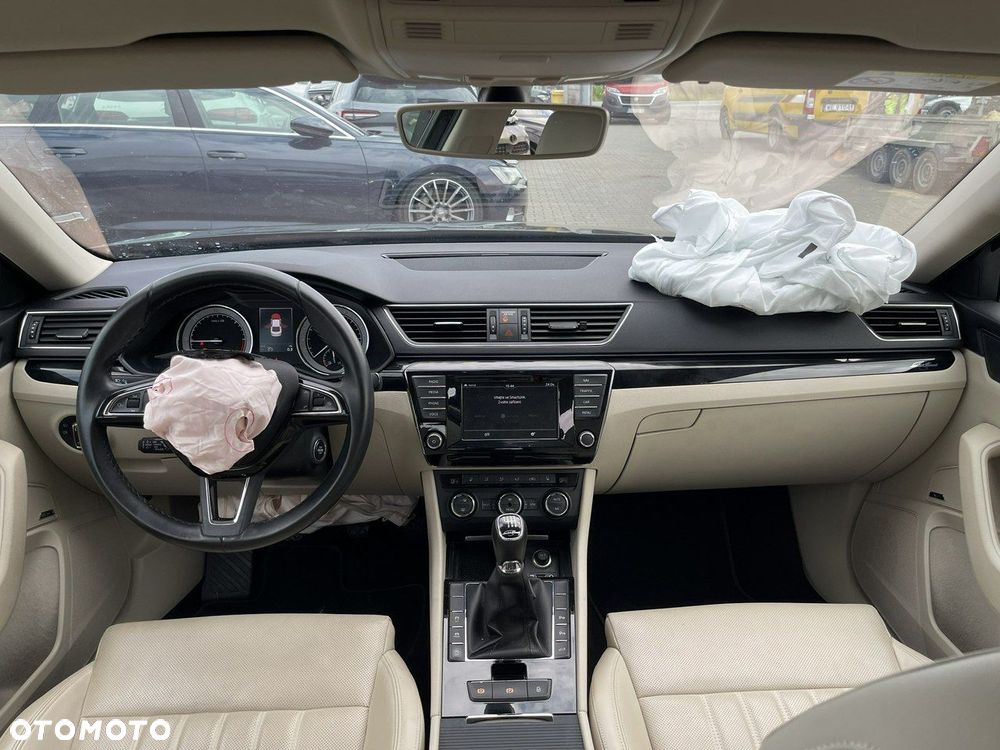 Skoda Superb 2.0 TDI L&K - 10