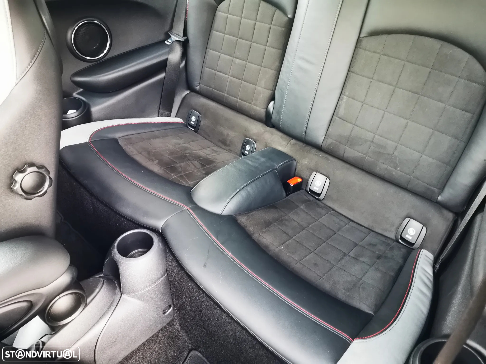 MINI 3 Portas John Cooper Works Aut. - 17