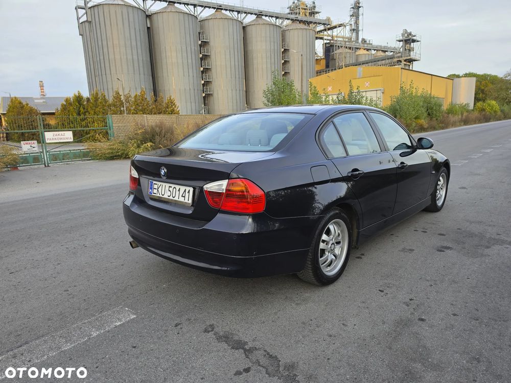BMW Seria 3 318i - 7