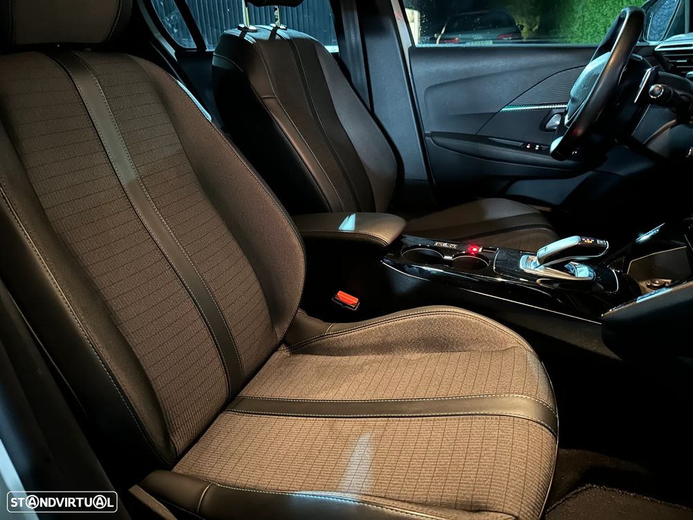 Peugeot 208 PureTech 100 EAT8 Allure Pack - 19