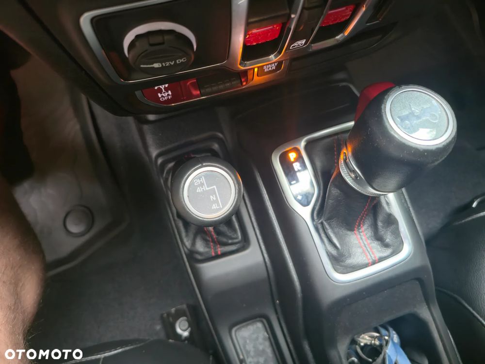 Jeep Wrangler - 23