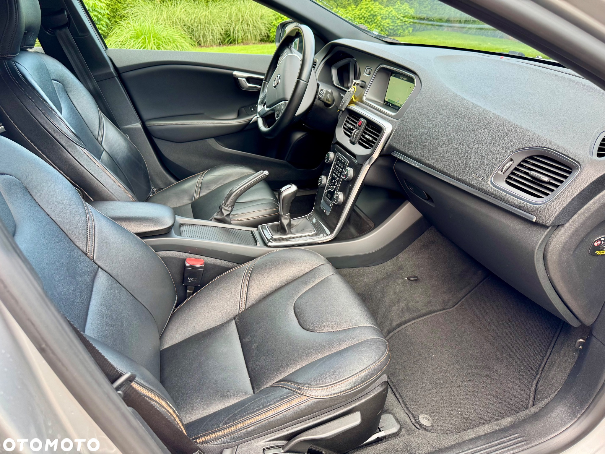 Volvo V40 Cross Country T3 Momentum - 28