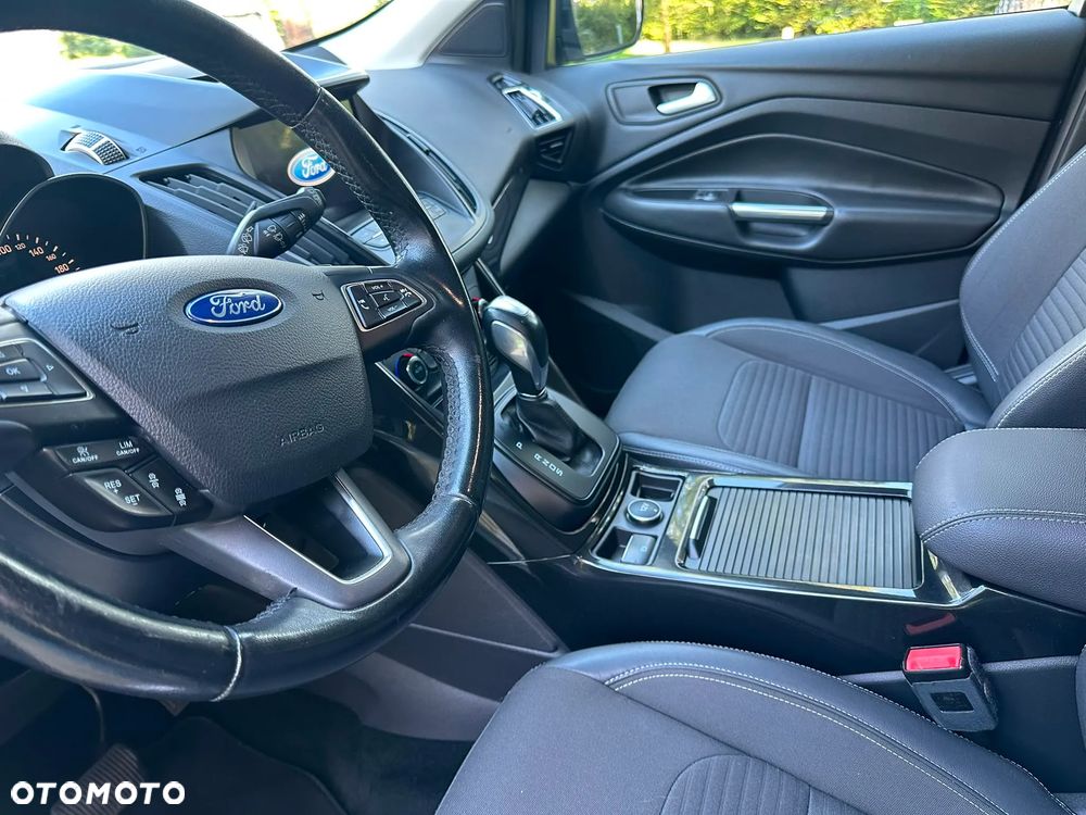 Ford Kuga - 17