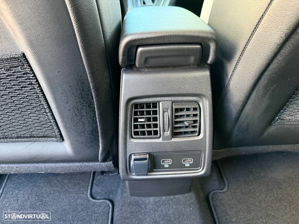 Mitsubishi ASX 1.6 PHEV Intense - 31