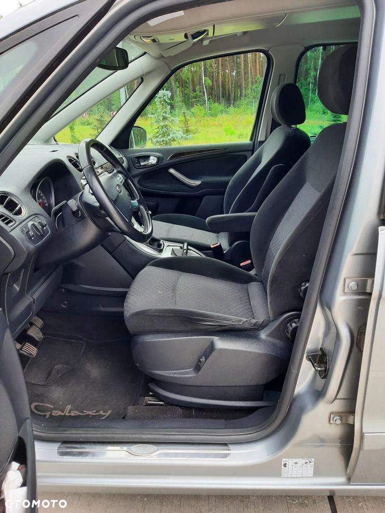 Ford Galaxy - 9