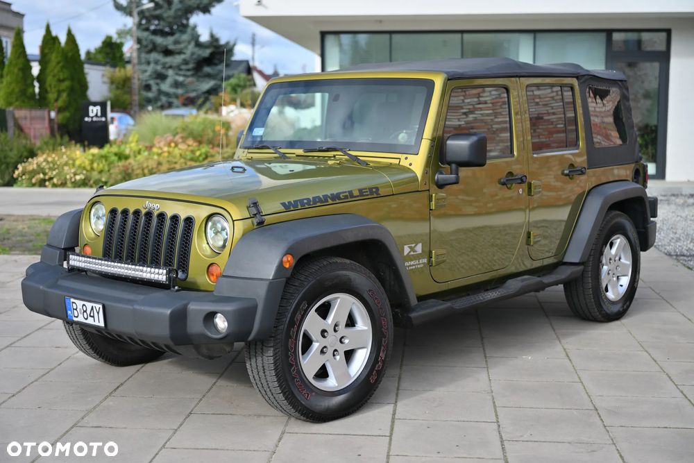 Jeep Wrangler Unlimited 3.8 Sahara - 17