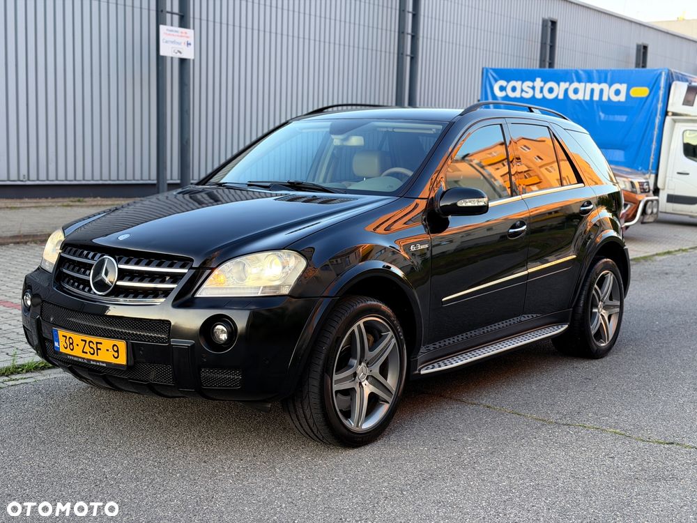 Mercedes-Benz ML 63 AMG 4Matic 7G-TRONIC - 22