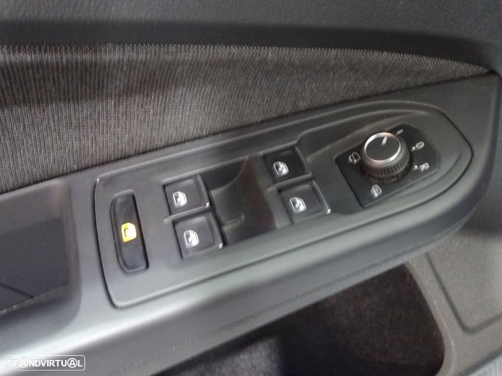 VW Golf 1.0 TSI Life - 10