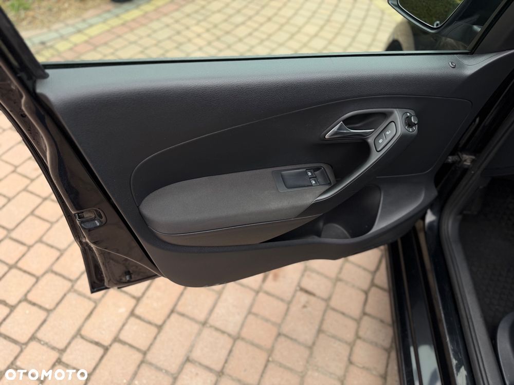 Volkswagen Polo - 19