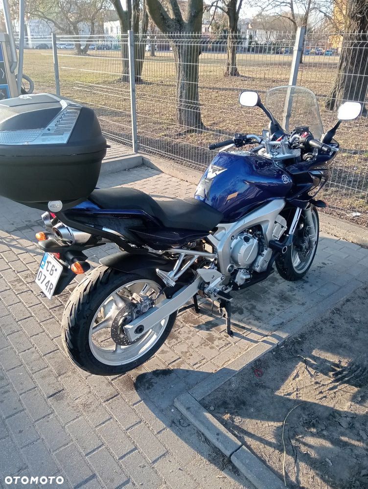 Yamaha FZ6 - 1