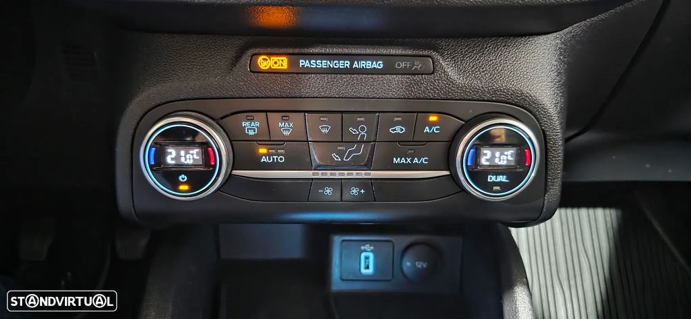 Ford Focus SW 1.5 TDCi EcoBlue Active - 20