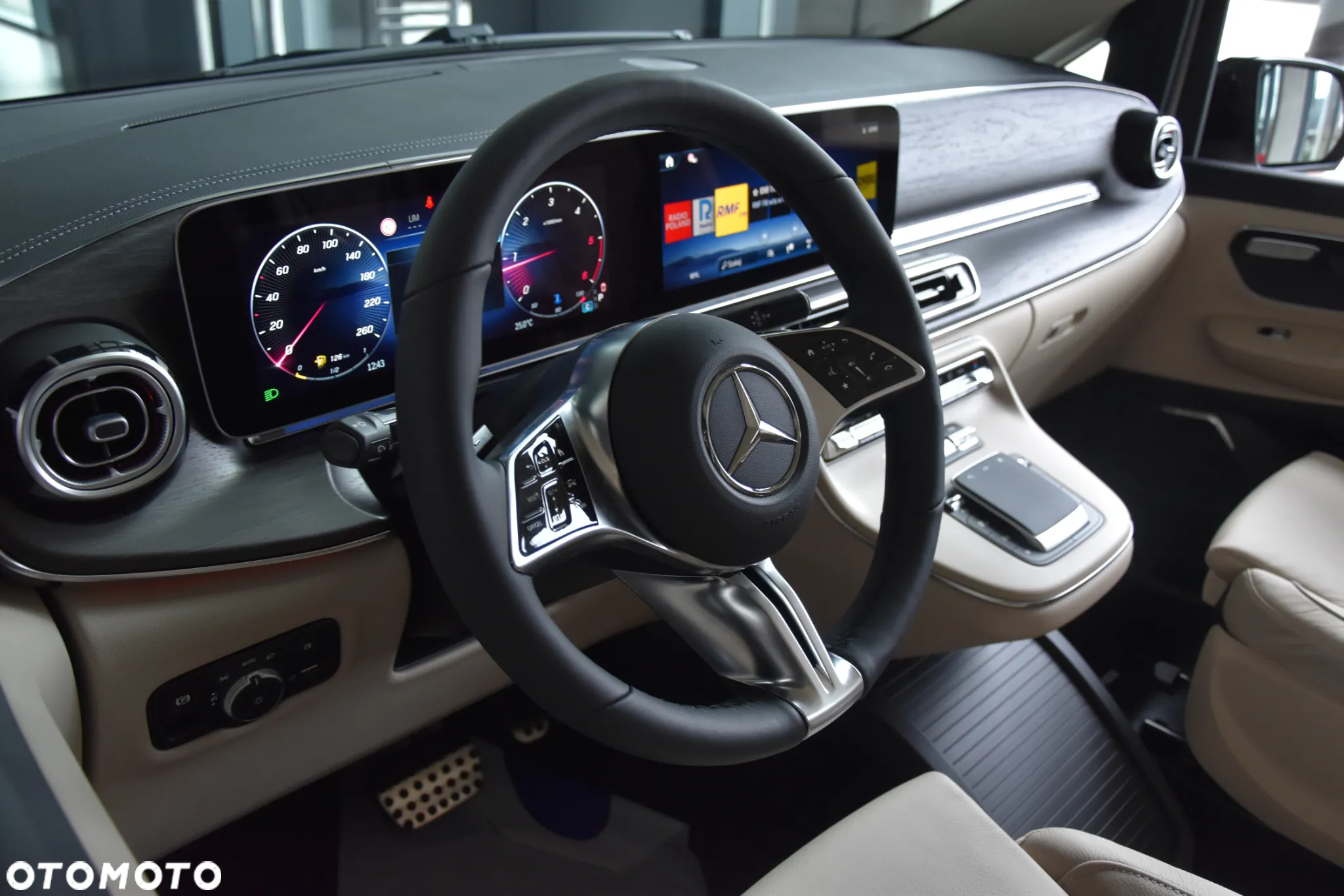 Mercedes-Benz Klasa V - 9