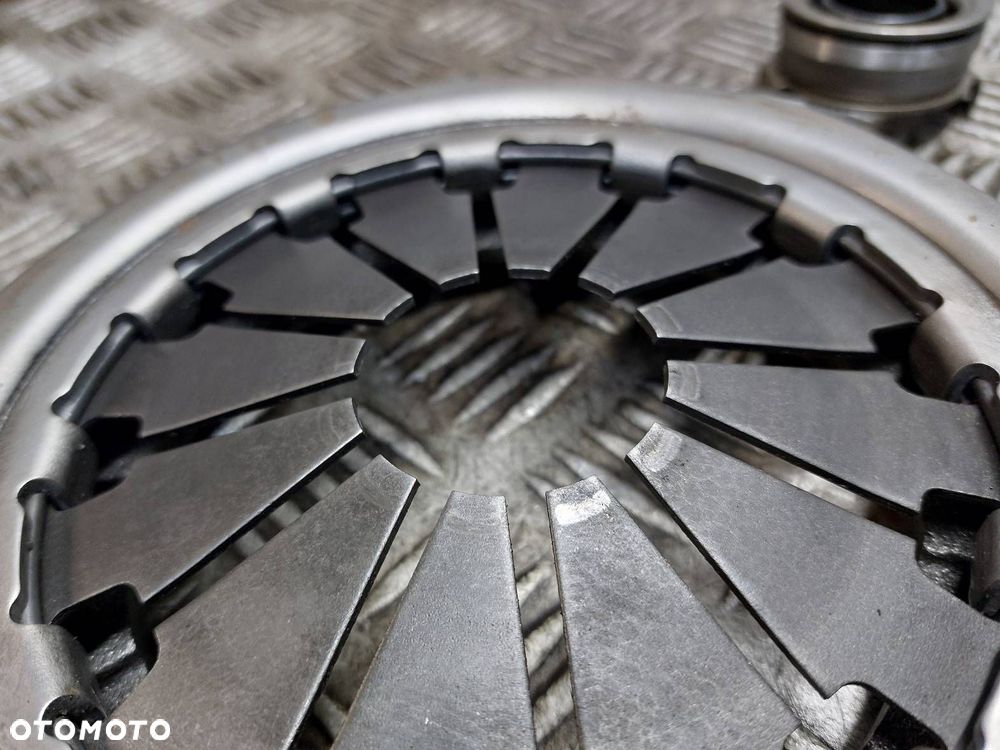 SPRZĘGŁO TARCZA DOCISK ŁOŻYSKO KOŁO ZAMACHOWE SUZUKI IGNIS II 1.3 16V - 3