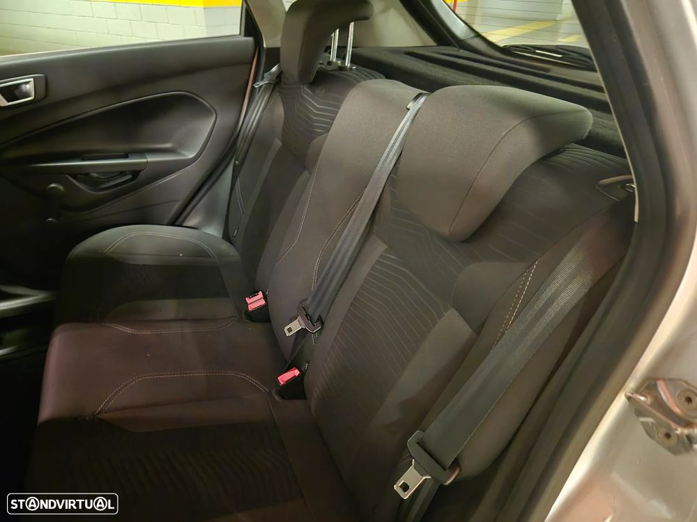 Ford Fiesta 1.0 Ti-VCT Titanium - 23