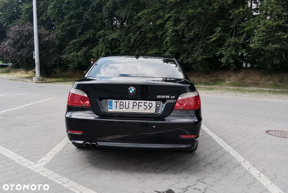 BMW Seria 5 525d - 5