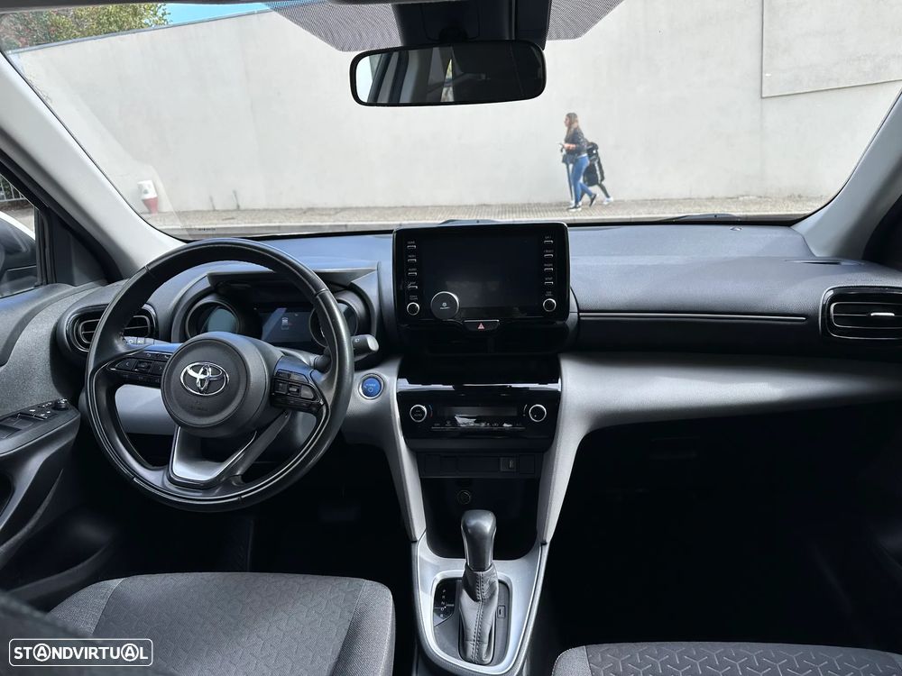 Toyota Yaris Cross 1.5 HDF Luxury - 23