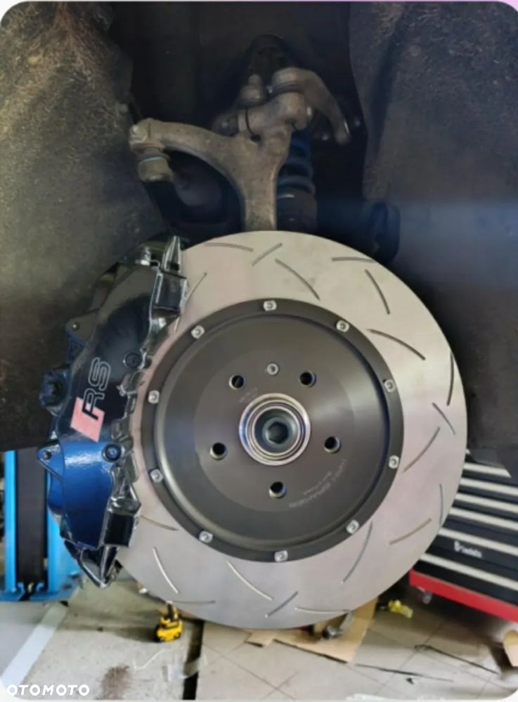 Audi RS4 Limousine - 13