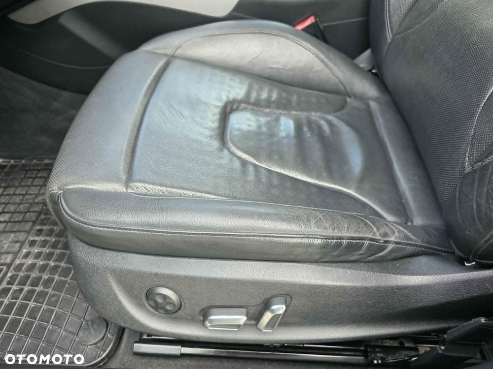 Audi A4 Avant 2.0 TDI Quattro Line - 40