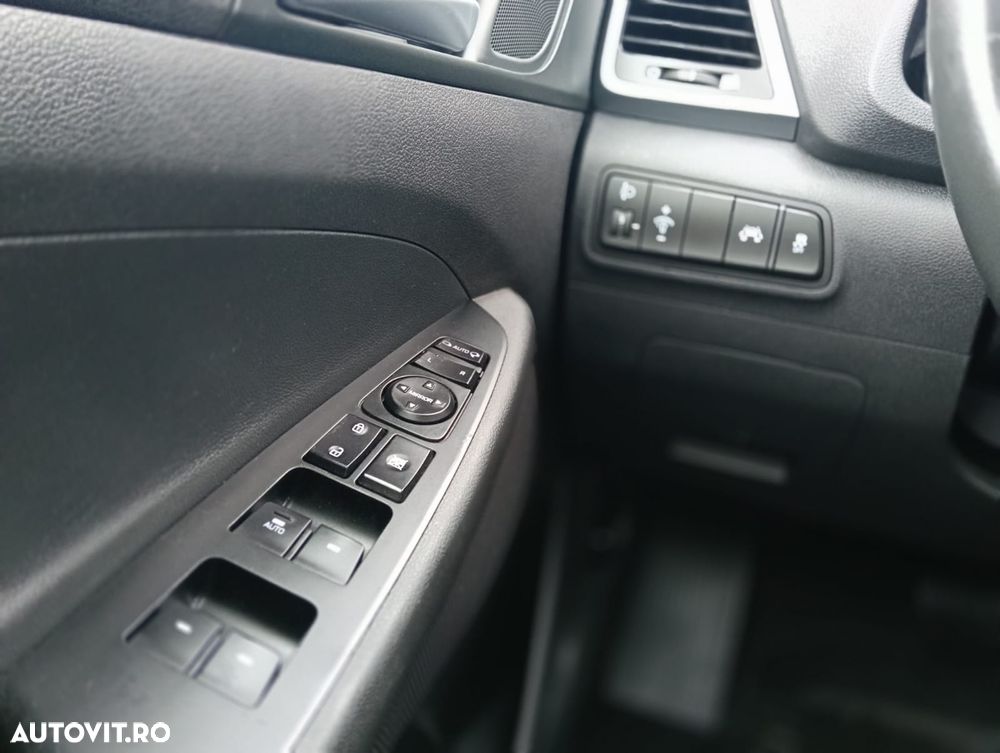 Hyundai Tucson blue 1.7 CRDi 2WD DCT Style - 29