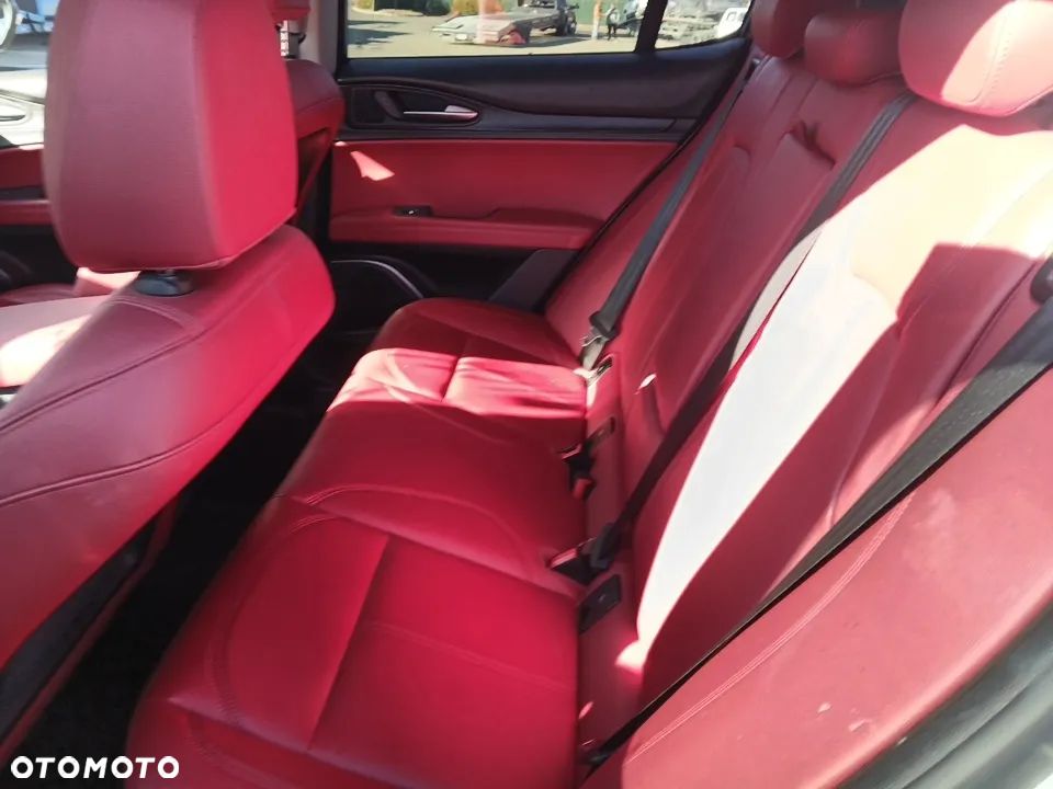 Alfa Romeo Stelvio - 20