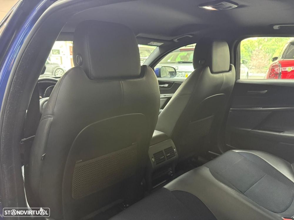 Jaguar XE 2.0 D R-Sport Aut. - 34