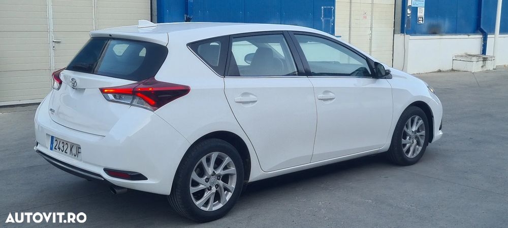 Toyota Auris 1.2 L Turbo Luna - 5