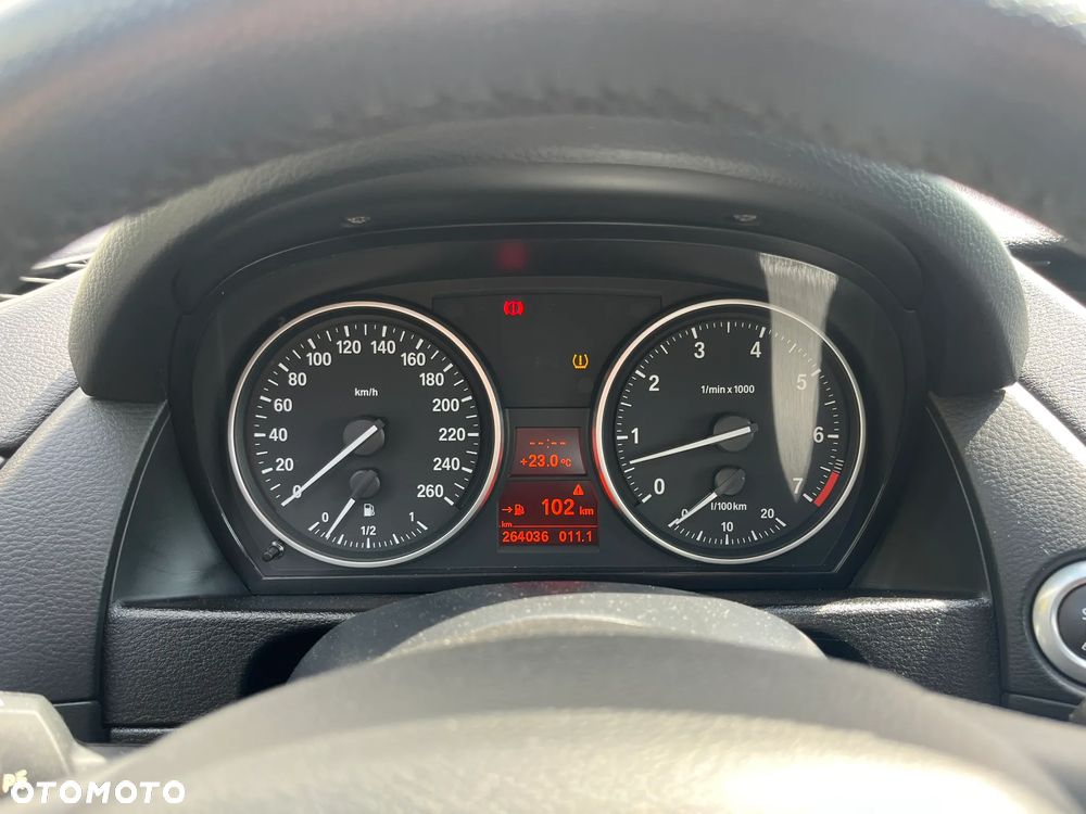 BMW X1 sDrive18i xLine - 8