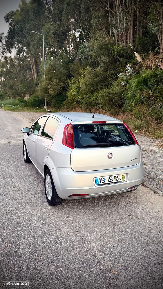 Fiat Grande Punto 2009 photo 3