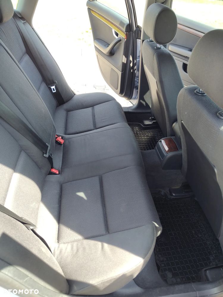 Audi A4 Limousine - 12